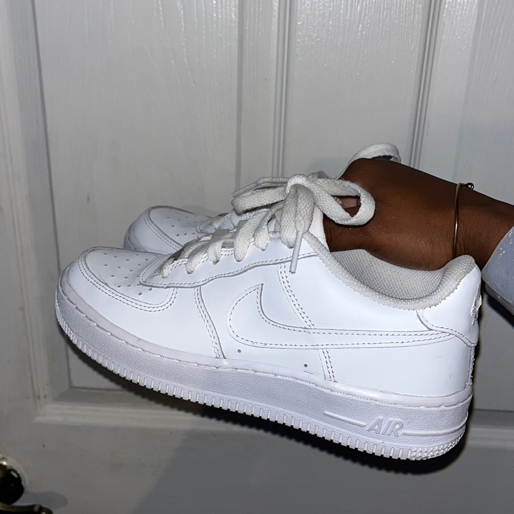 air force 1’s white